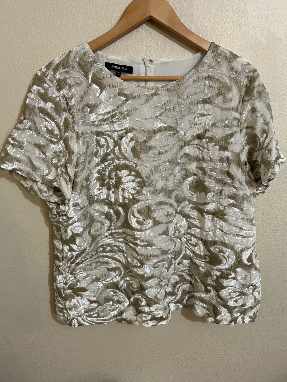 Lafayette 148 Blouse Velvet Floral Scroll Gold Cream Shortsleeve Sz 18 Top Zip